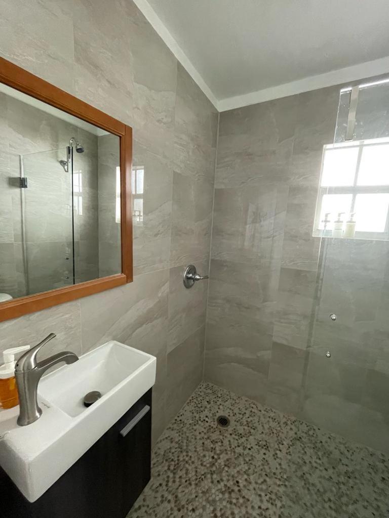 Cozy Room In The Heart Of Little Havana 마이애미 외부 사진