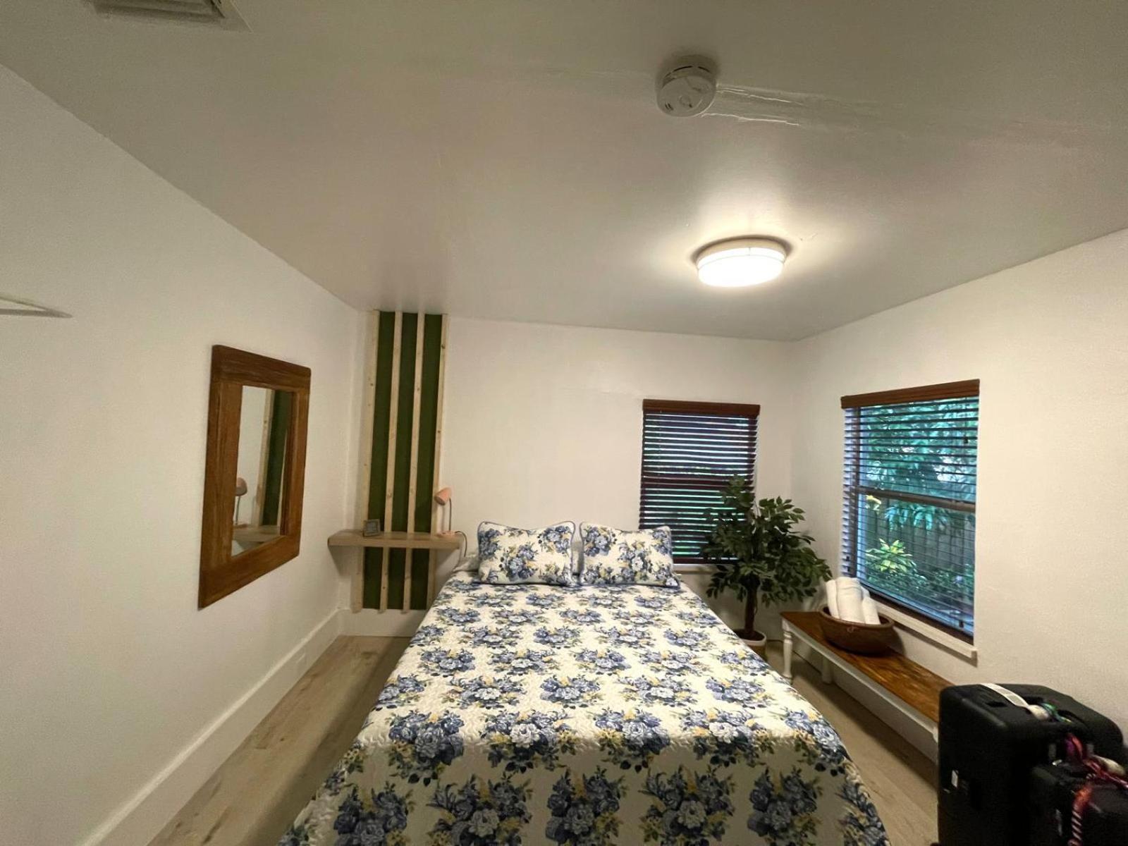 Cozy Room In The Heart Of Little Havana 마이애미 외부 사진